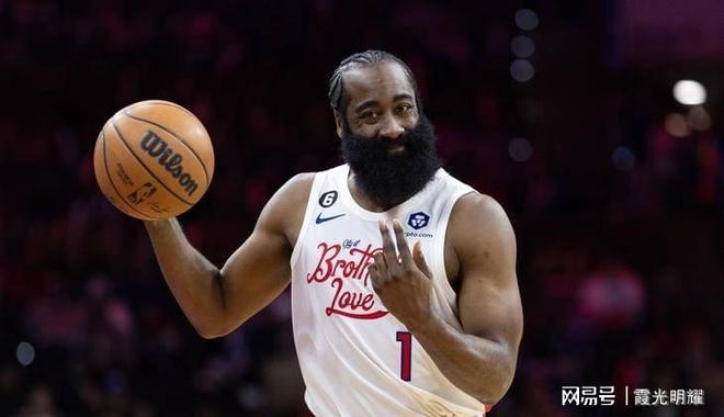 哈登复出首战，詹姆斯状态火爆，凯尔特人成为焦点！
