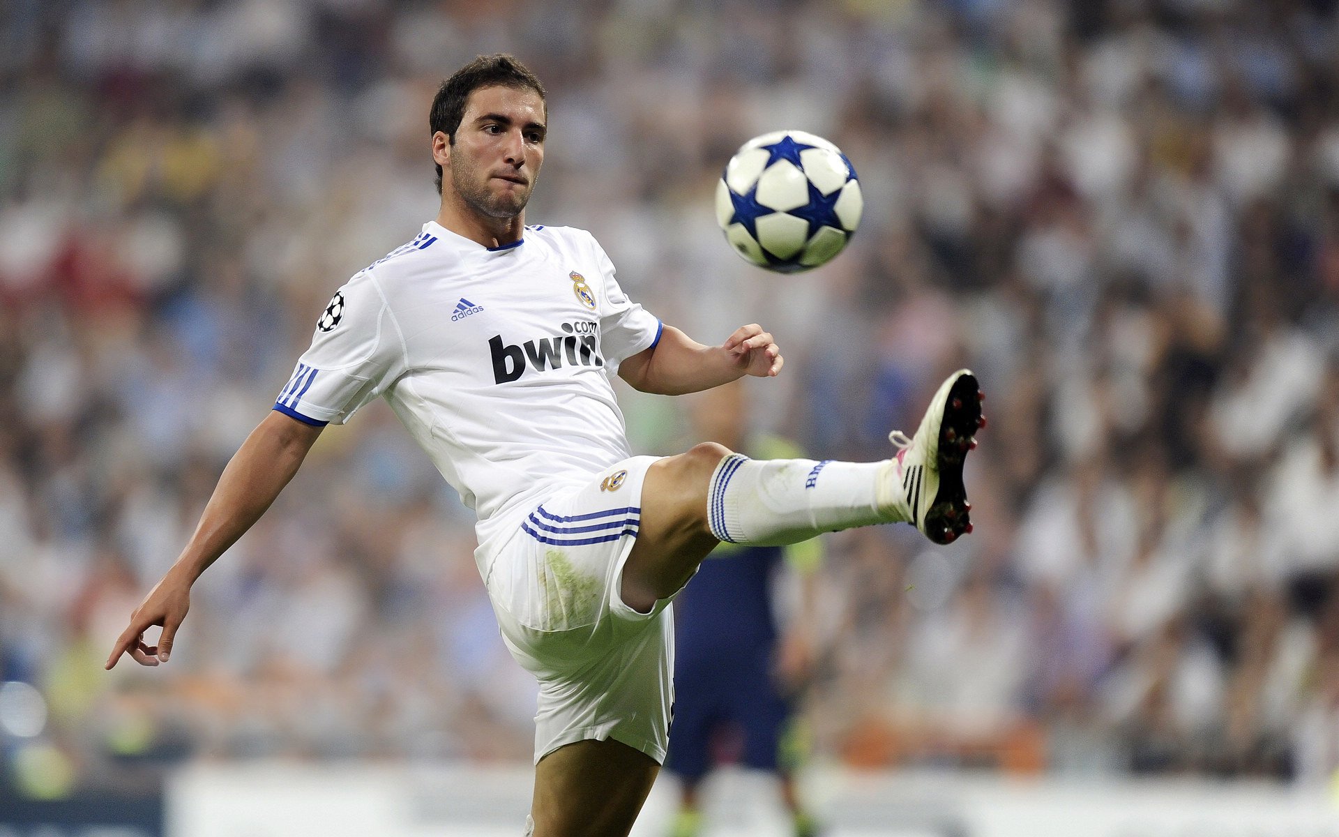 拜仁不断突破!,萨拉赫连续三场比赛得分超过晋级下一阶段热度持续攀升